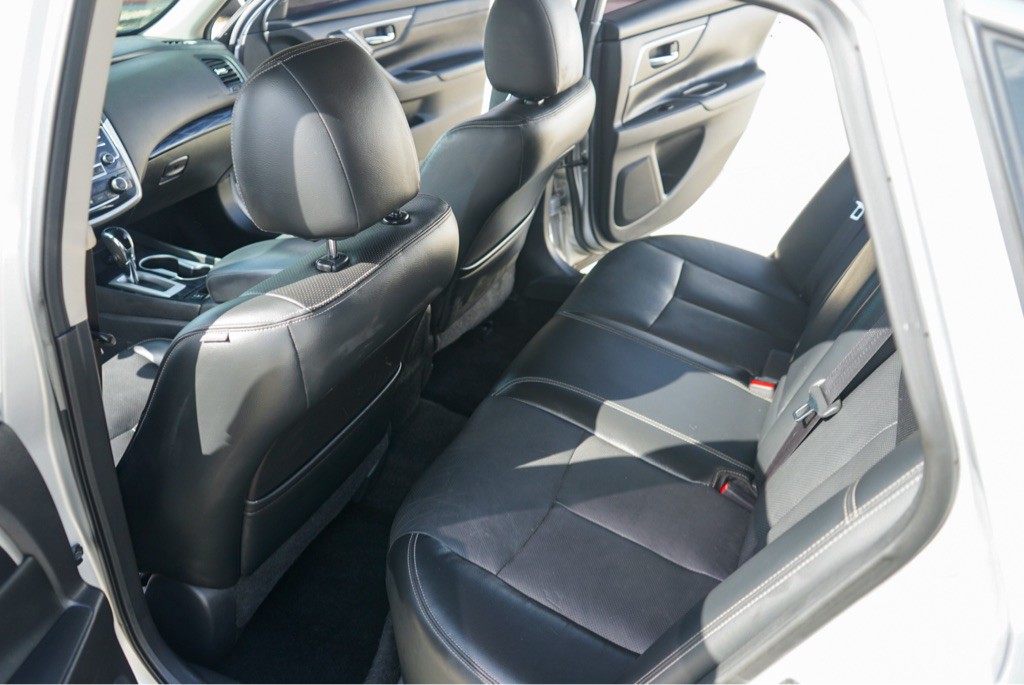 2018 Nissan Altima Image 12