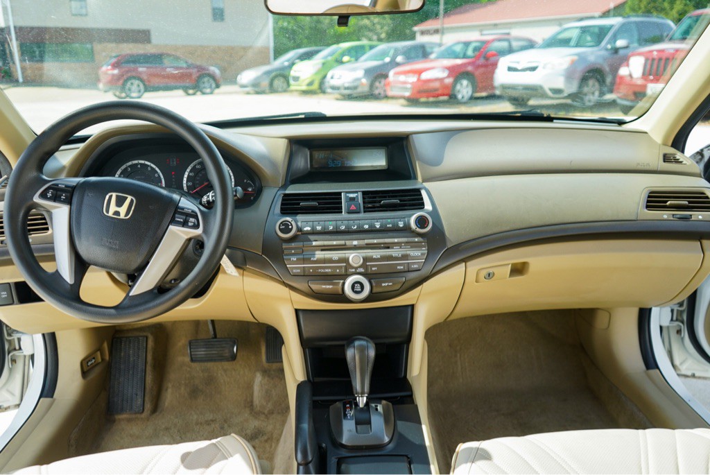 2010 Honda Accord Image 14
