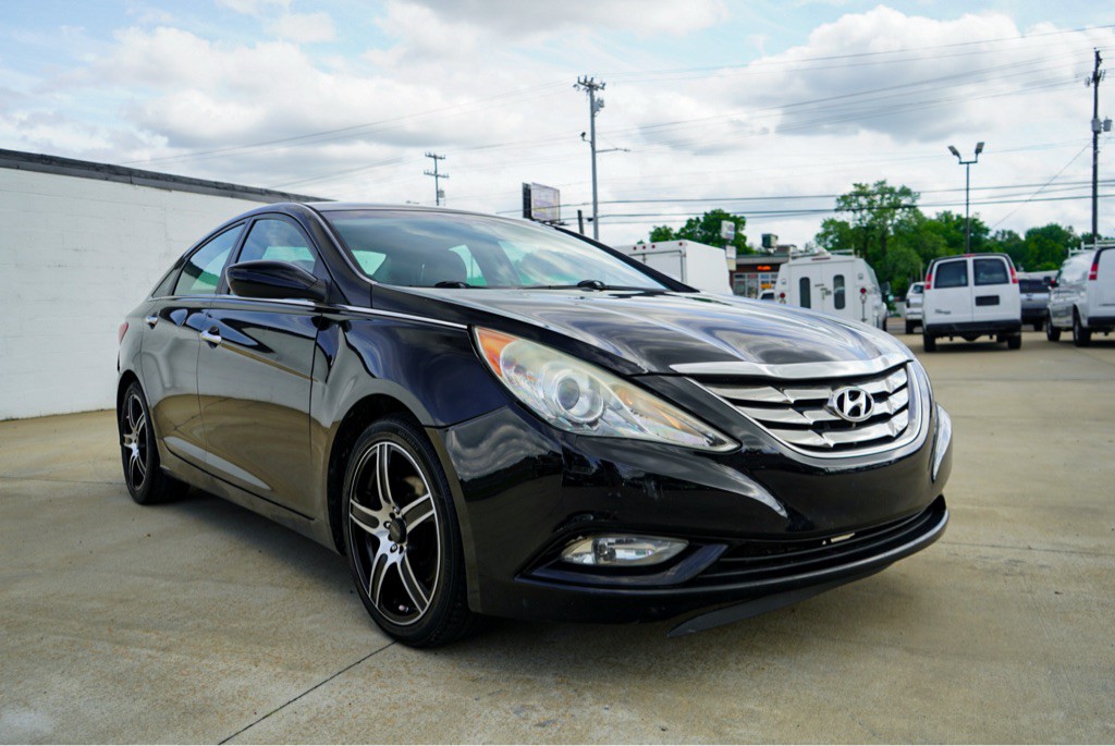 2011 Hyundai Sonata Image 4