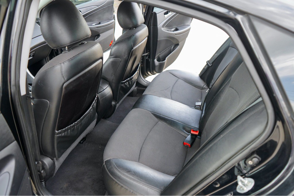 2011 Hyundai Sonata Image 12