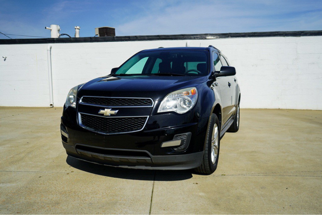 2011 Chevrolet Equinox Image 2