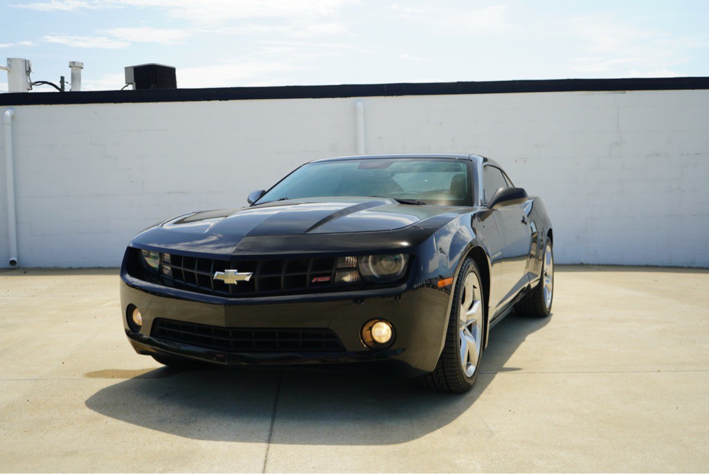 2011 Chevrolet Camaro Image 2