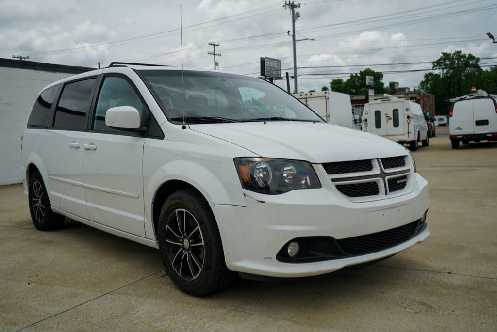 2017 Dodge Grand Caravan Image 4