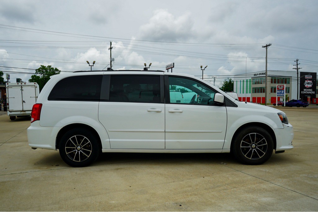 2017 Dodge Grand Caravan Image 5