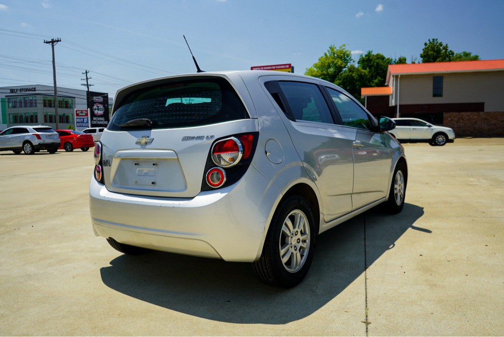 2012 Chevrolet Sonic Image 6