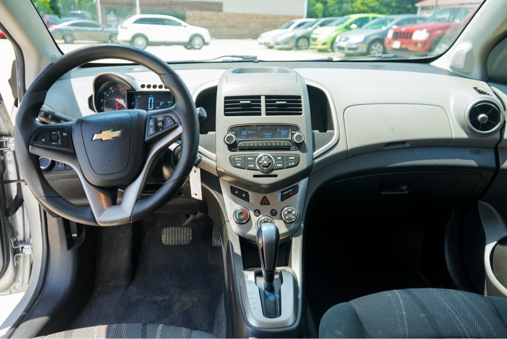 2012 Chevrolet Sonic Image 14