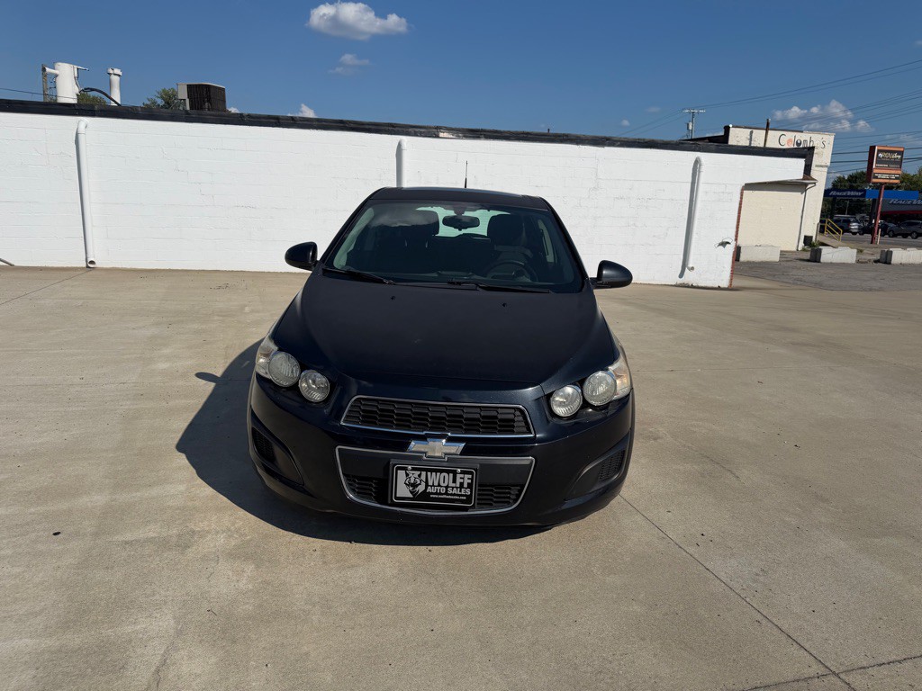 2014 Chevrolet Sonic Image 3