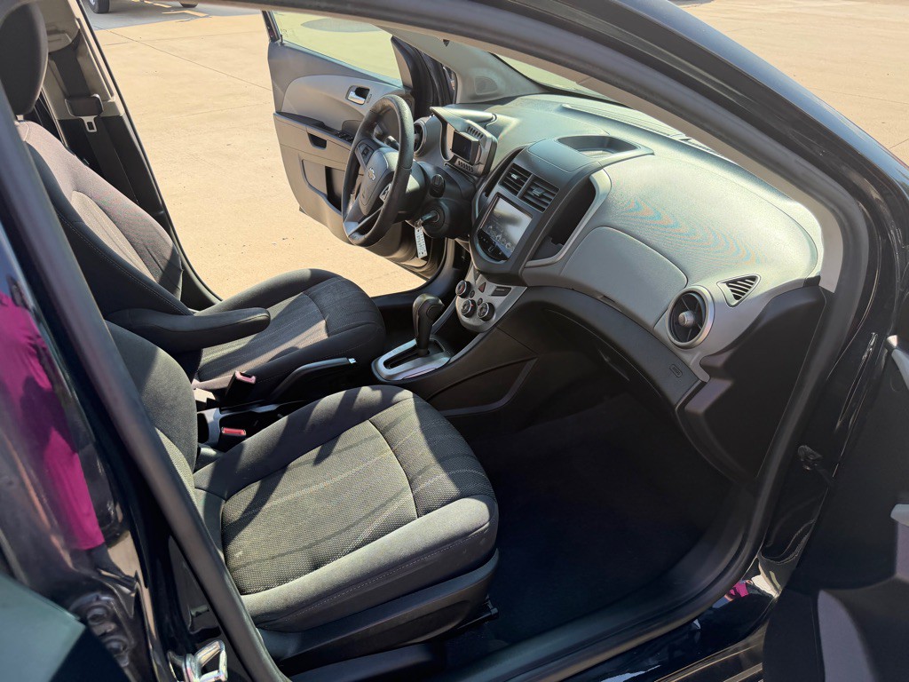 2014 Chevrolet Sonic Image 10