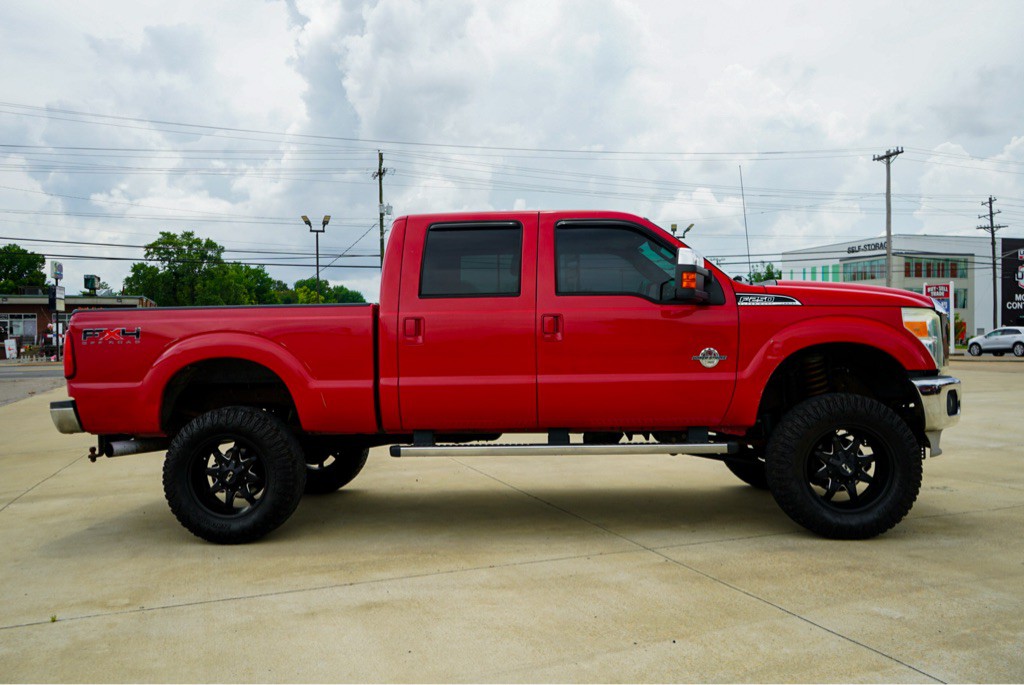 2011 Ford F-250 Image 5