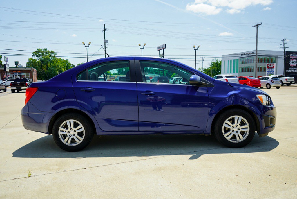 2013 Chevrolet Sonic Image 5