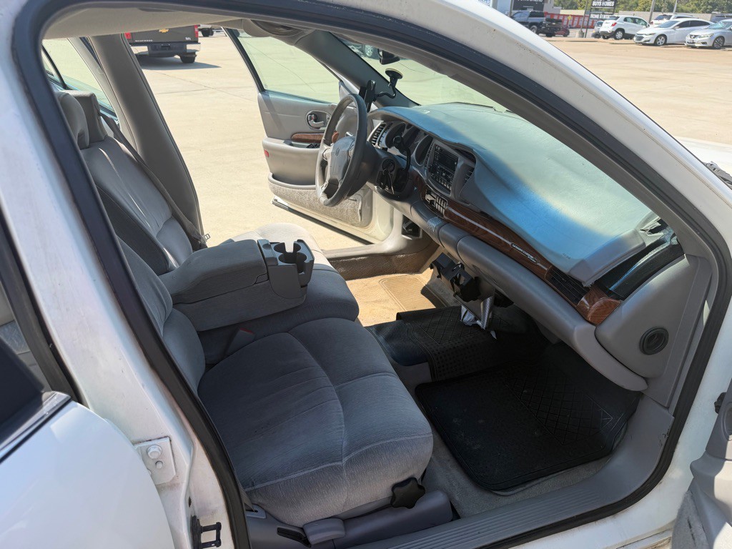 2001 Buick LeSabre Image 10