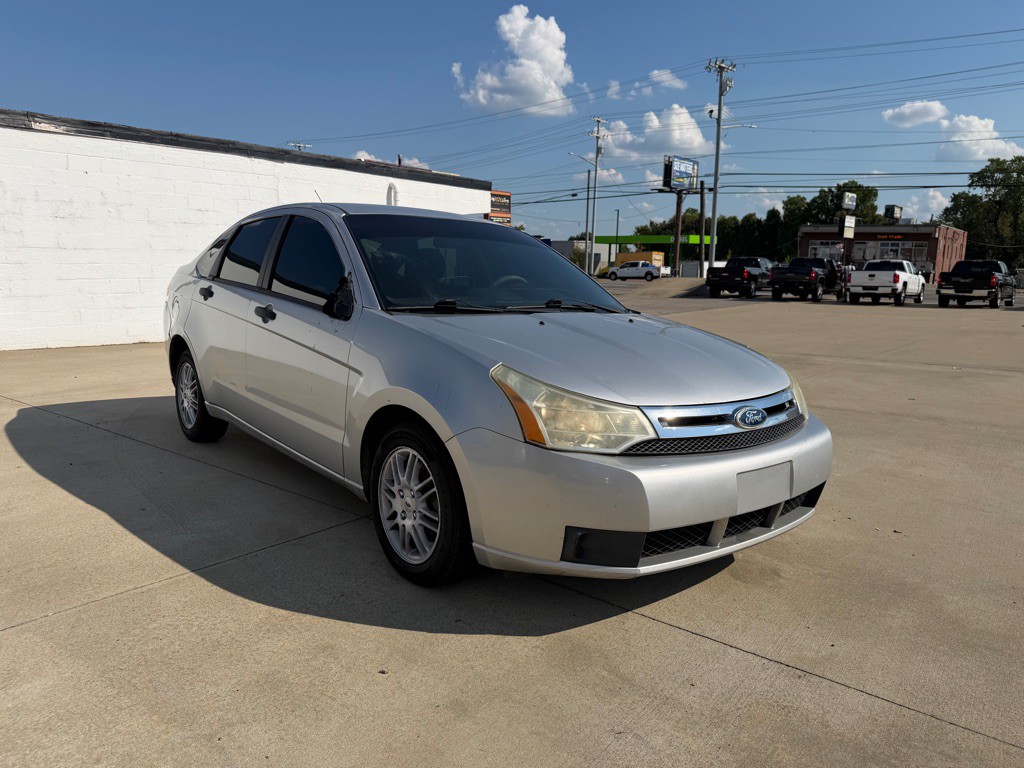 2010 Ford Focus Image 4