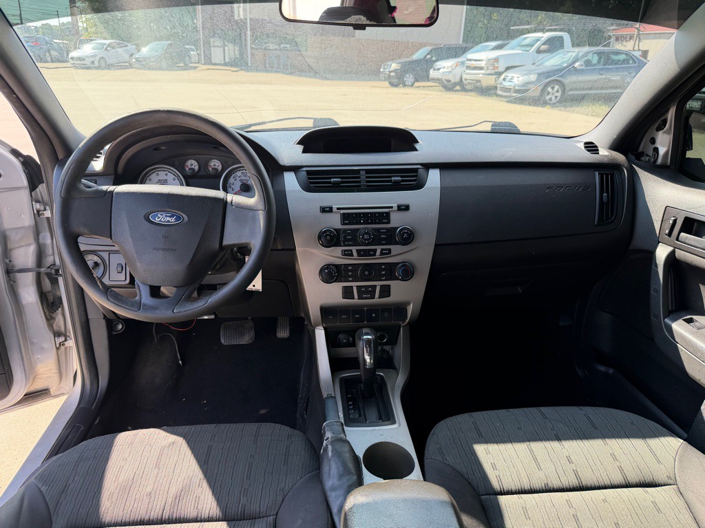 2010 Ford Focus Image 14