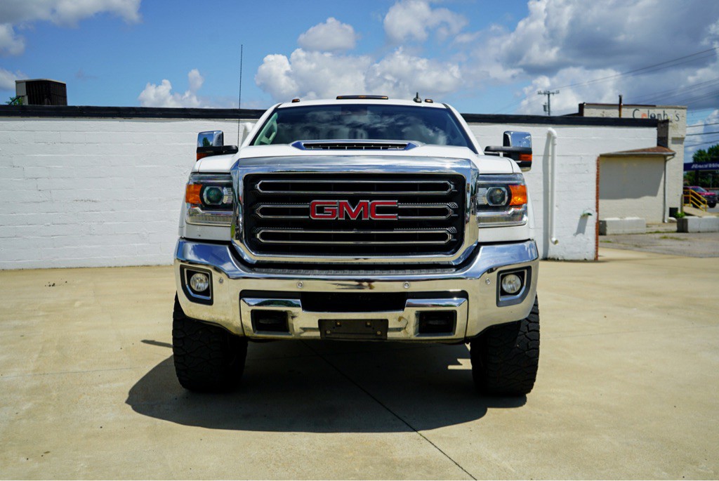 2018 GMC Sierra Image 3