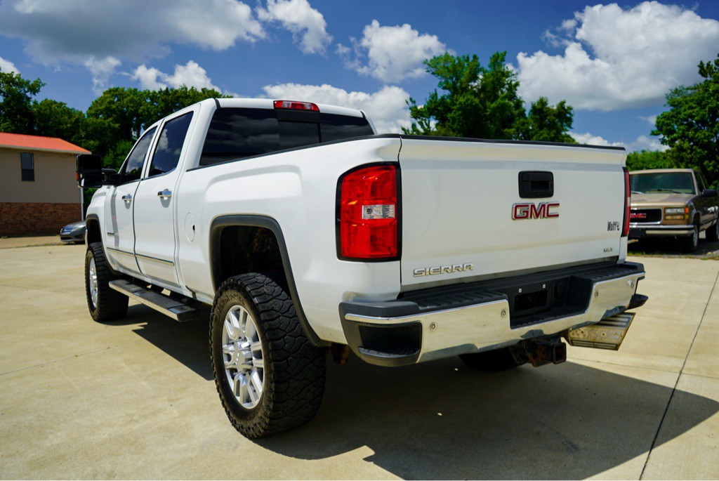 2018 GMC Sierra Image 8