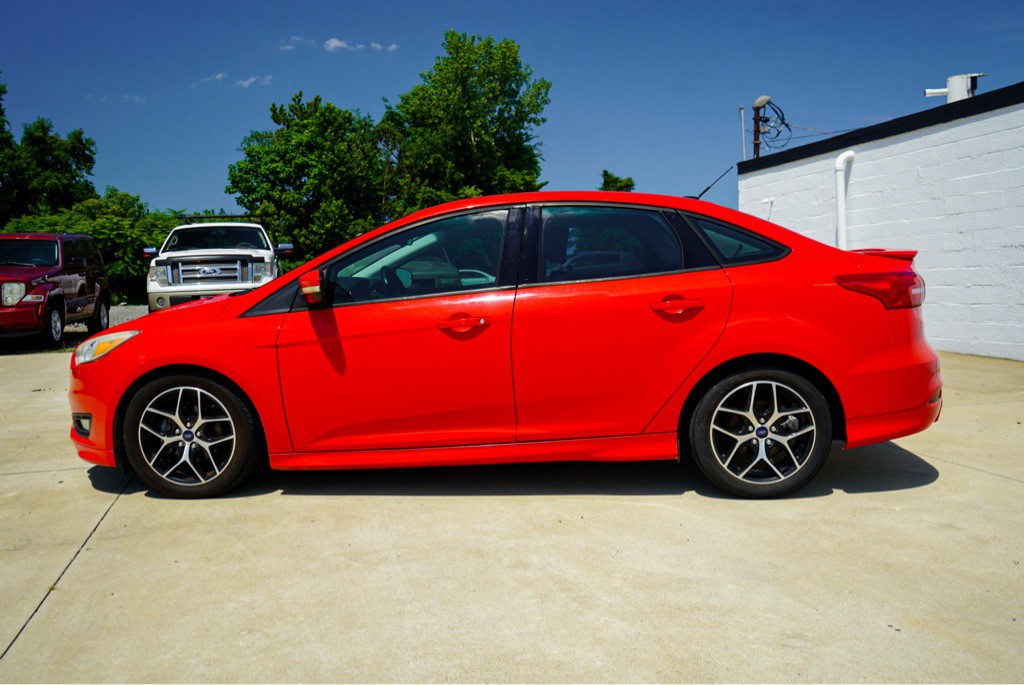 2015 Ford Focus Image 9