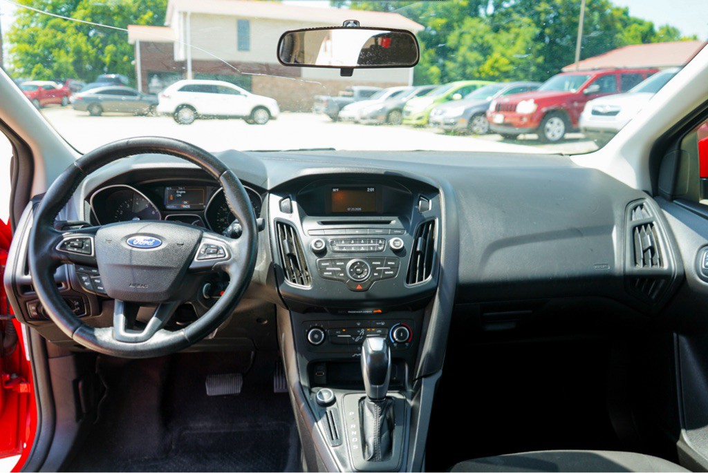 2015 Ford Focus Image 14