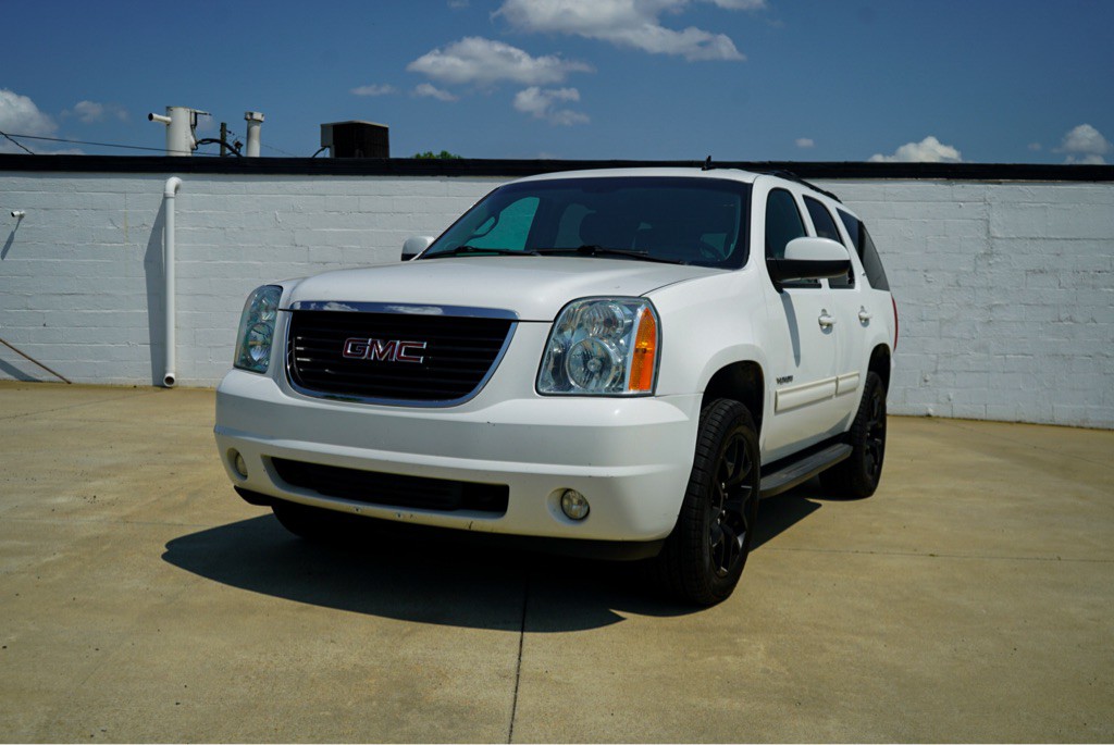 2014 GMC Yukon Image 2