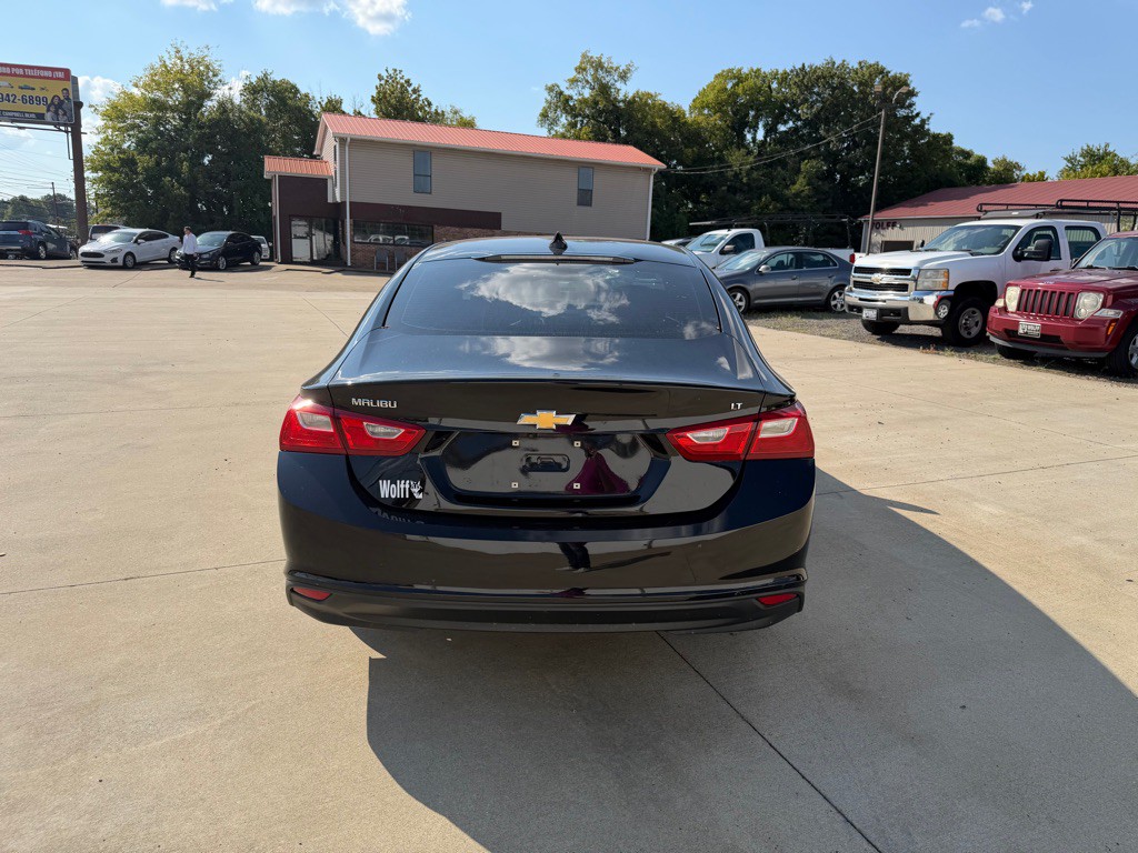 2018 Chevrolet Malibu Image 7