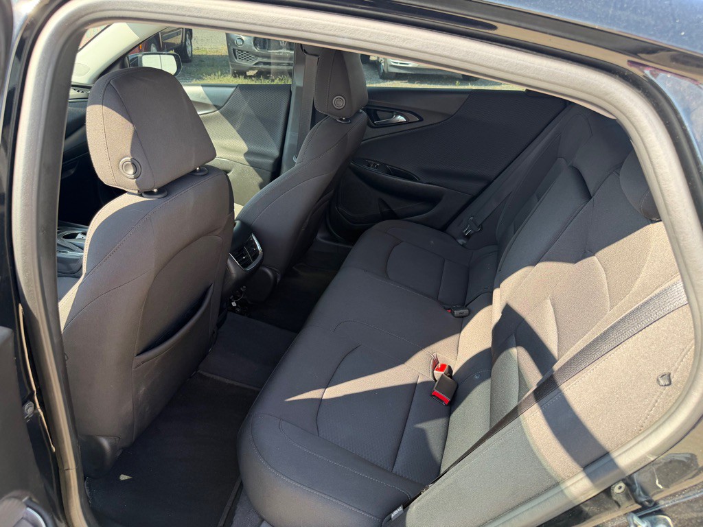2018 Chevrolet Malibu Image 12