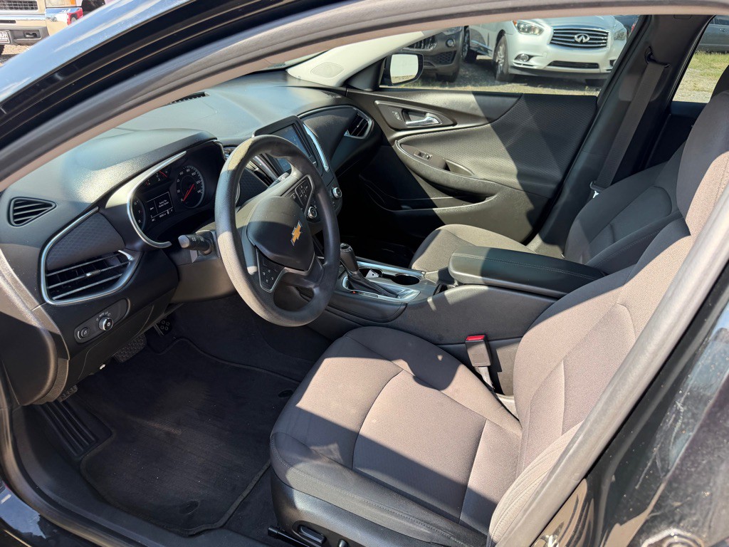 2018 Chevrolet Malibu Image 13