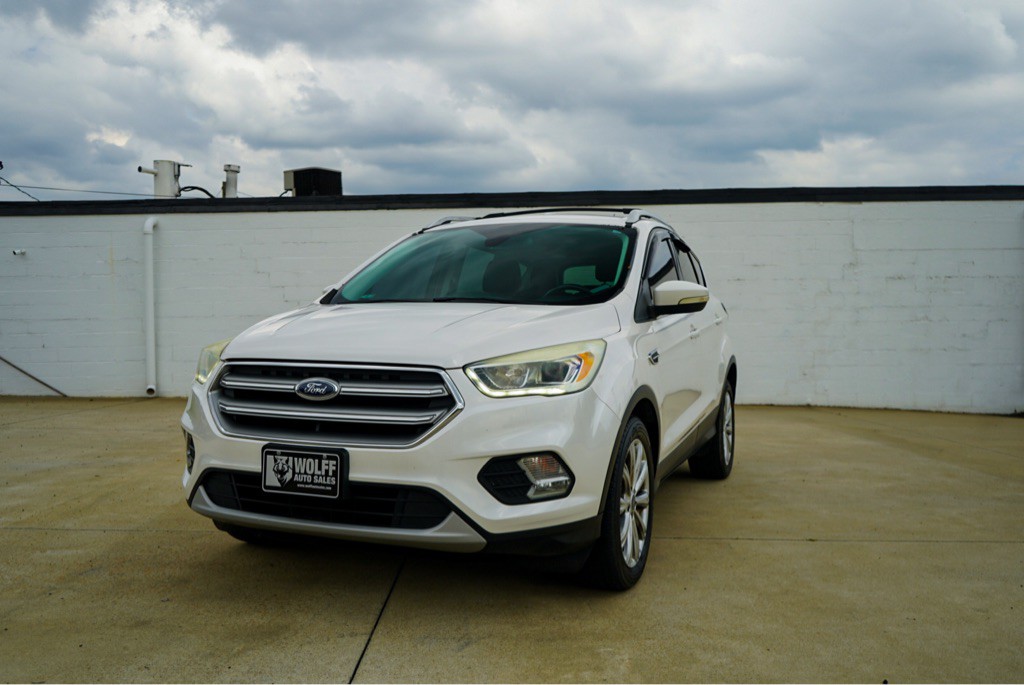 2017 Ford Escape Image 2