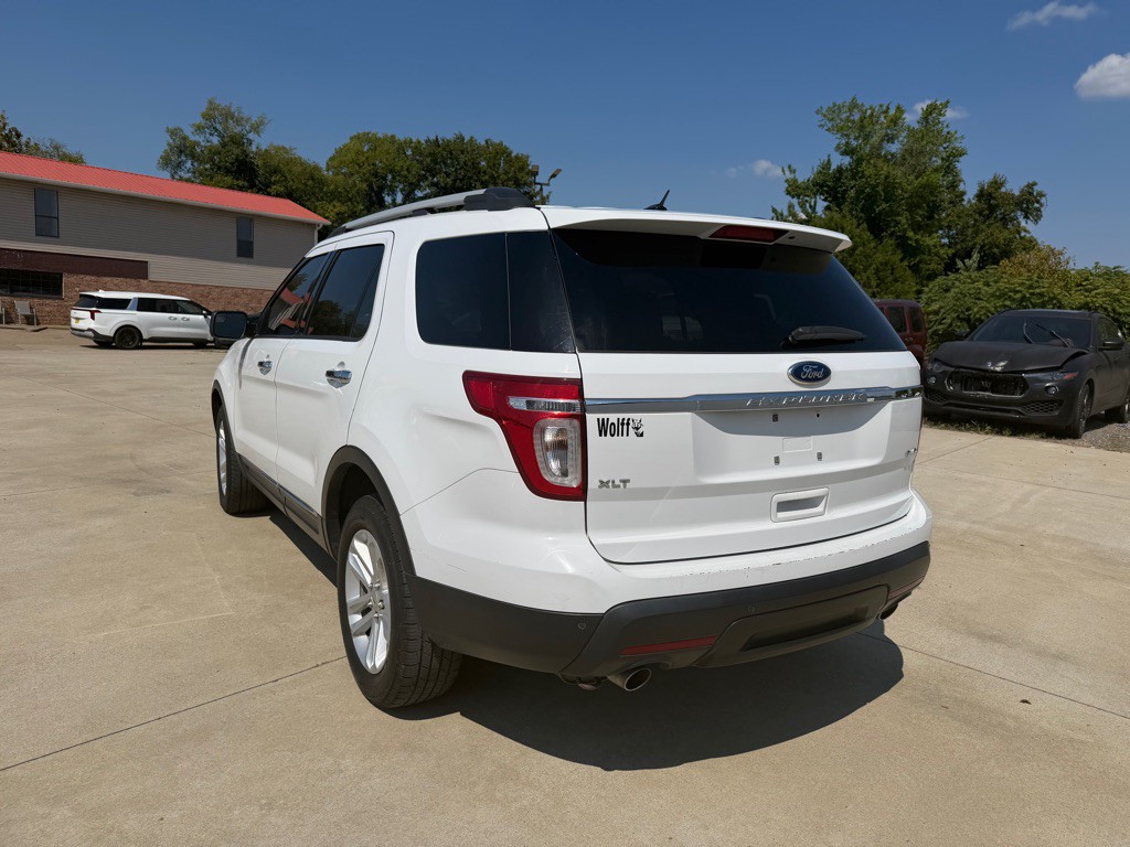 2015 Ford Explorer Image 8
