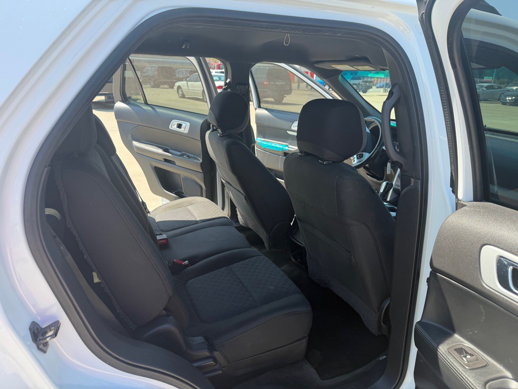 2015 Ford Explorer Image 11