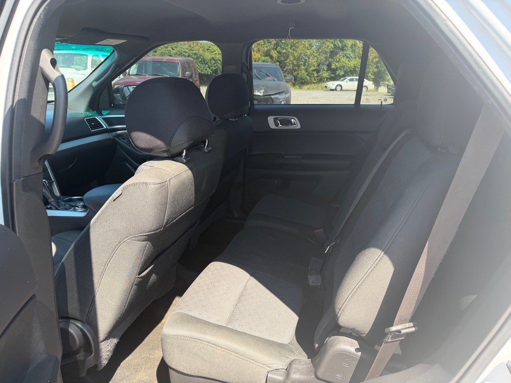 2015 Ford Explorer Image 12