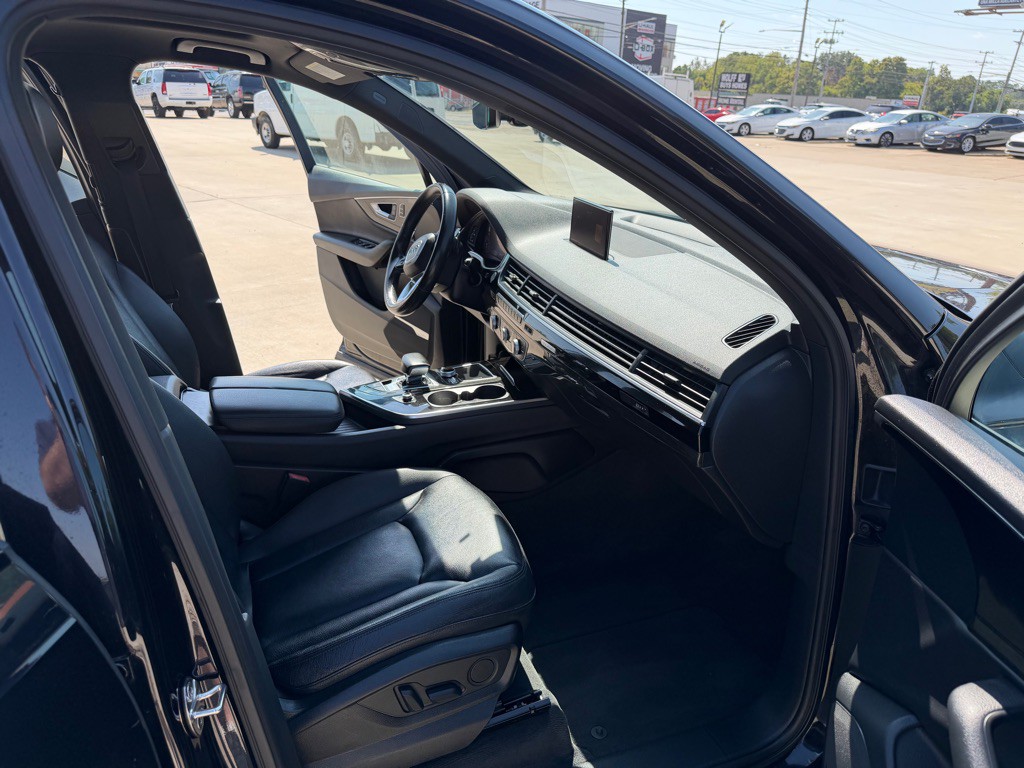 2019 Audi Q7 Image 10