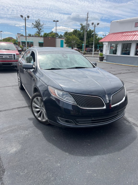 2014 Lincoln MKS Image 1