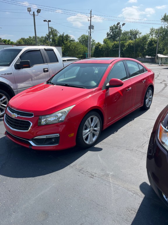 2015 Chevrolet Cruze Image 2