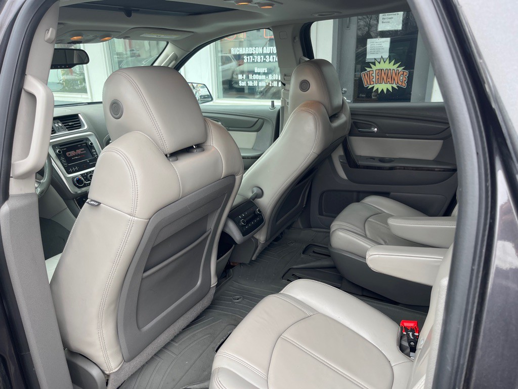 2013 GMC Acadia Image 7