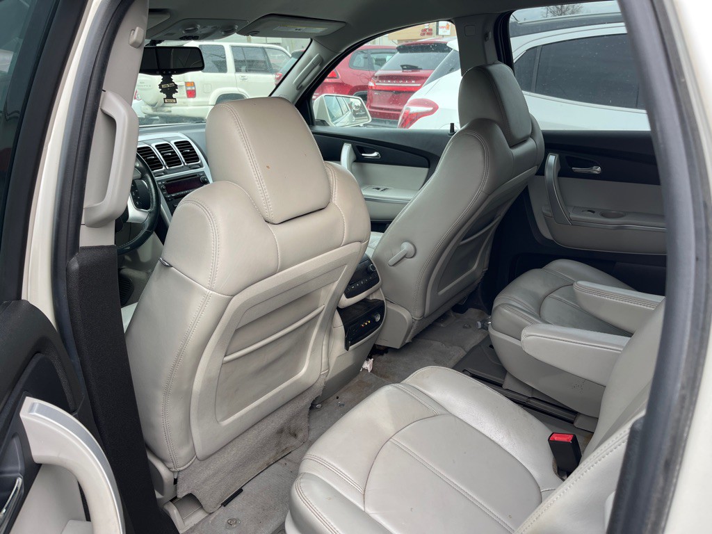 2012 GMC Acadia Image 6