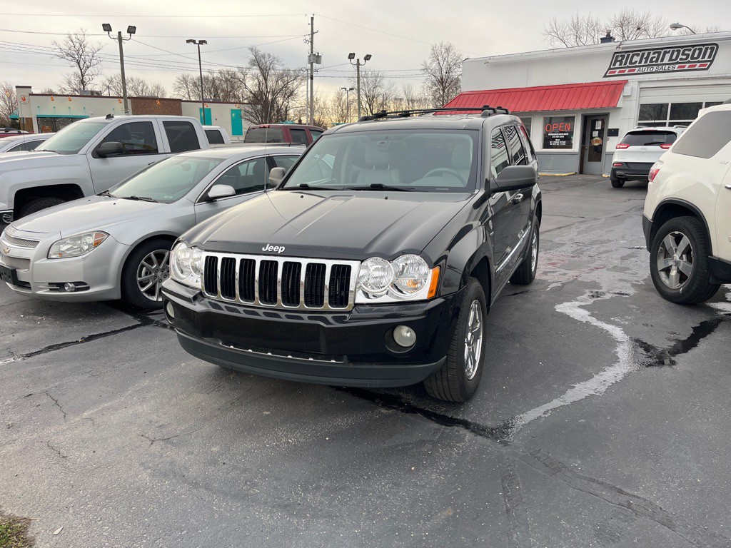 2005 Jeep Grand Cherokee Image 1