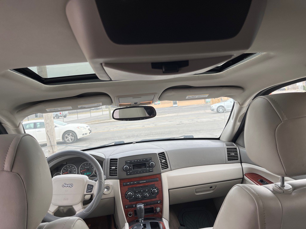 2005 Jeep Grand Cherokee Image 8