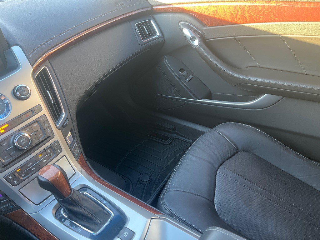 2011 Cadillac CTS Image 8