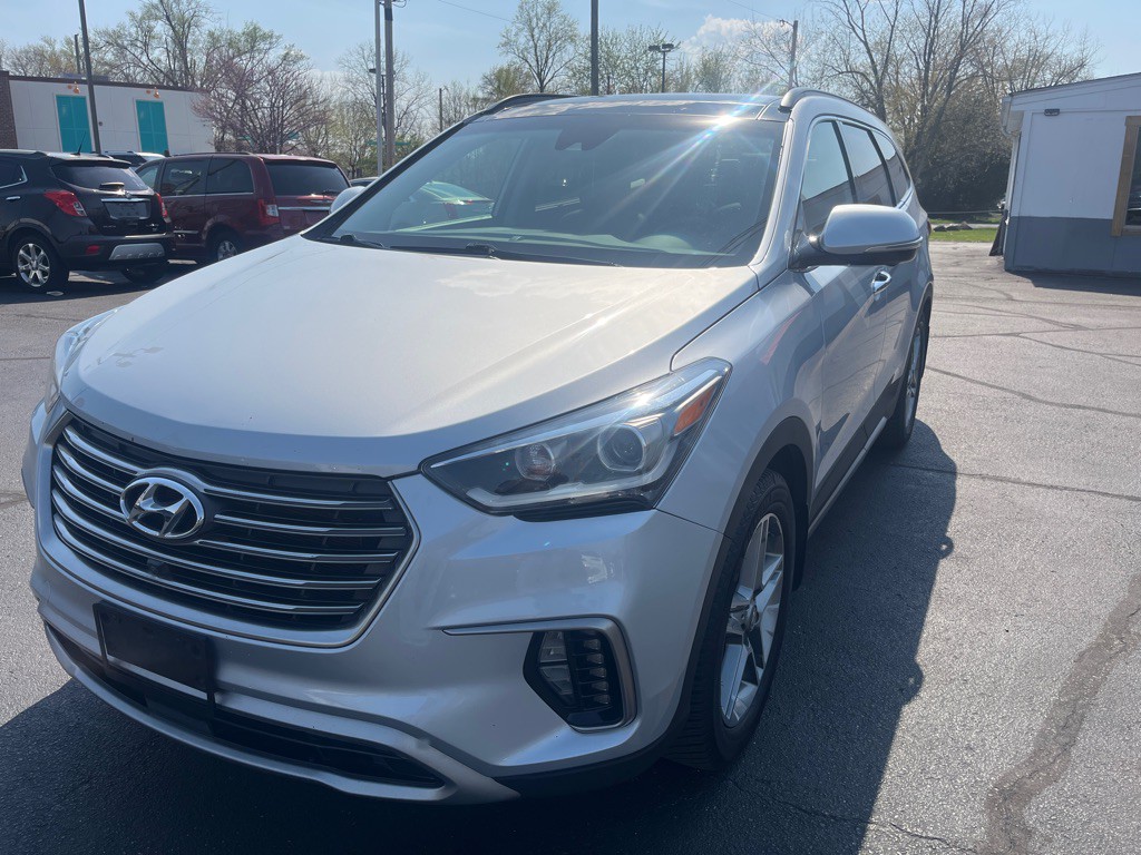 2018 Hyundai Santa Fe Image 1
