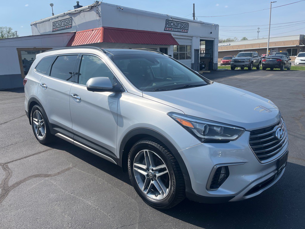 2018 Hyundai Santa Fe Image 2