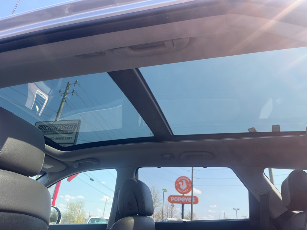 2018 Hyundai Santa Fe Image 11