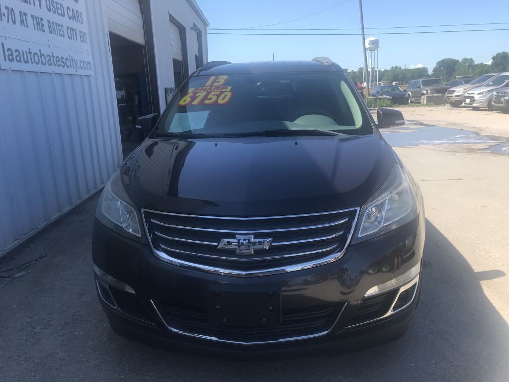 2013 Chevrolet Traverse Image 2