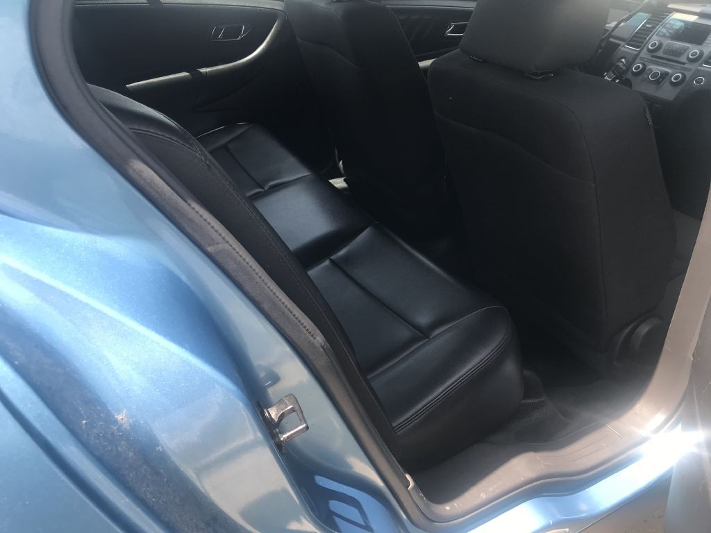 2017 Ford Taurus Image 8