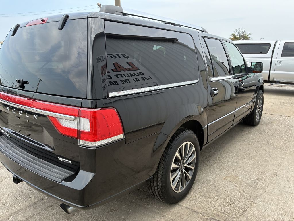2015 Lincoln Navigator Image 11