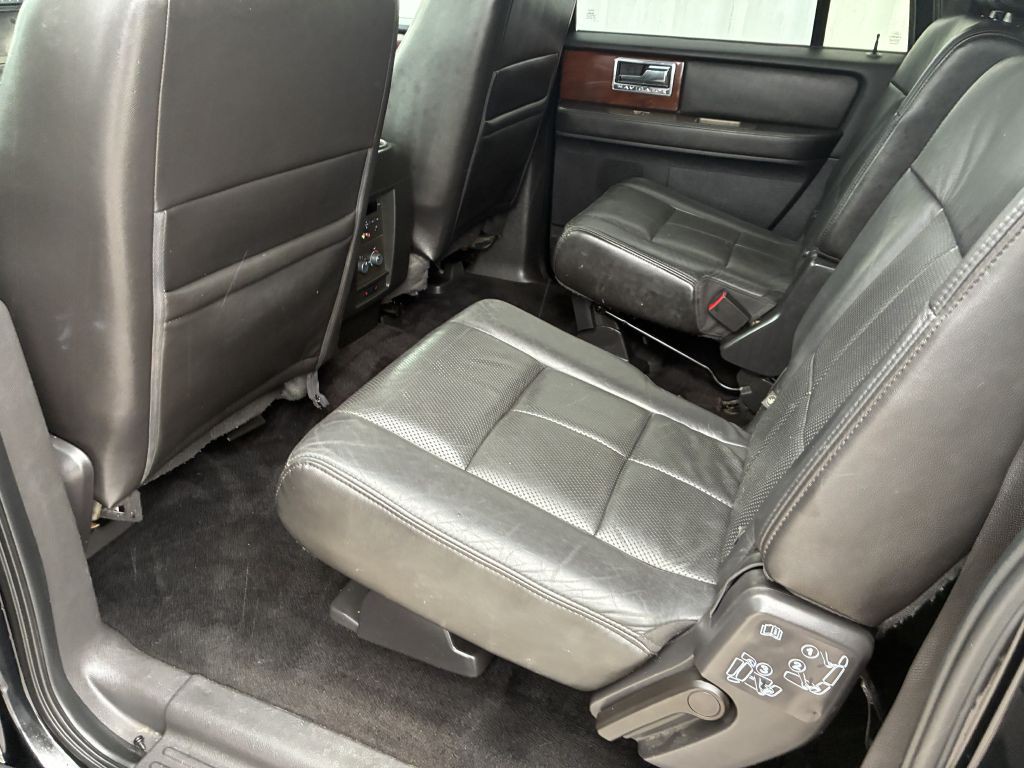 2013 Lincoln Navigator Image 6