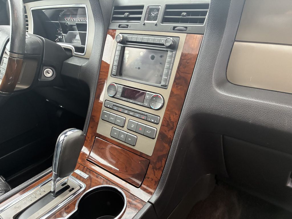 2013 Lincoln Navigator Image 9