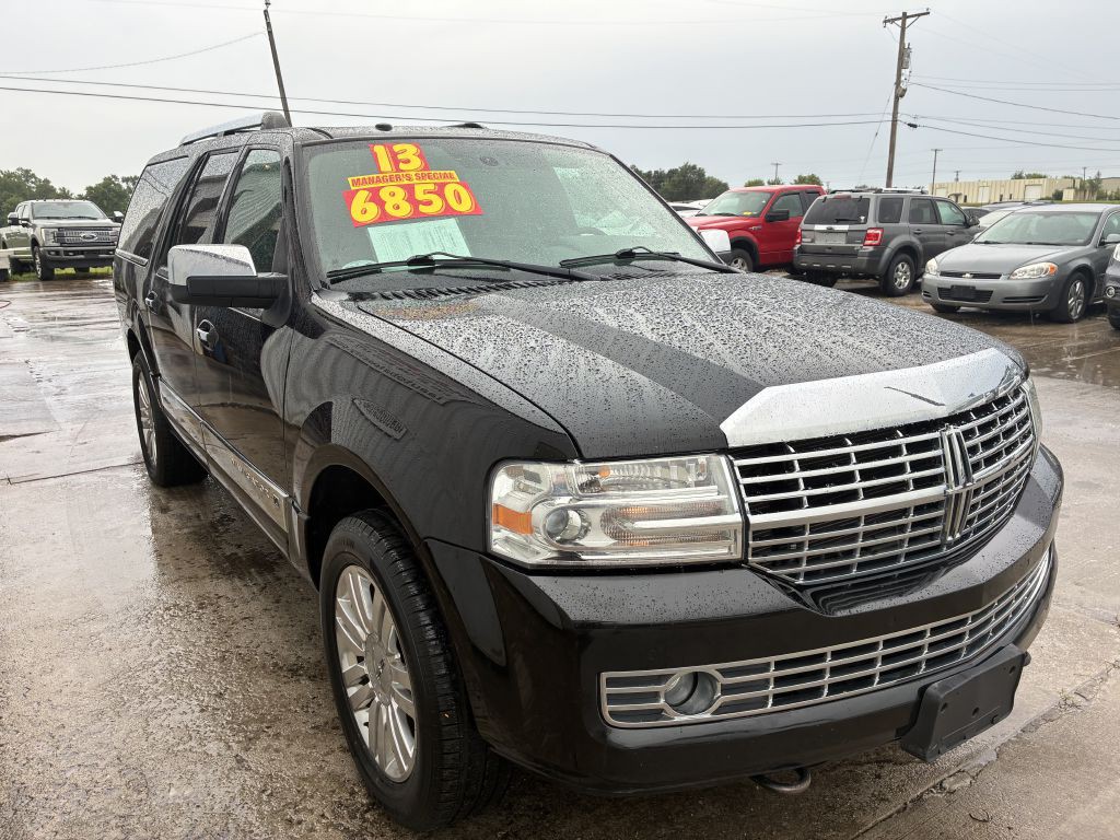 2013 Lincoln Navigator Image 11