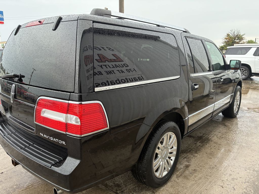 2013 Lincoln Navigator Image 12