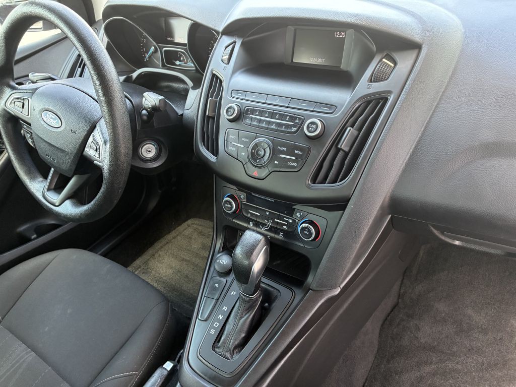 2018 Ford Focus Image 8