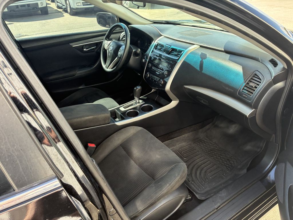 2015 Nissan Altima Image 7