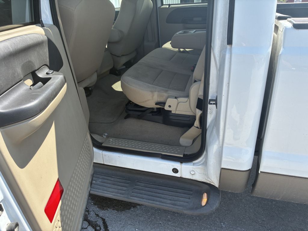 2005 Ford F-250 Image 4